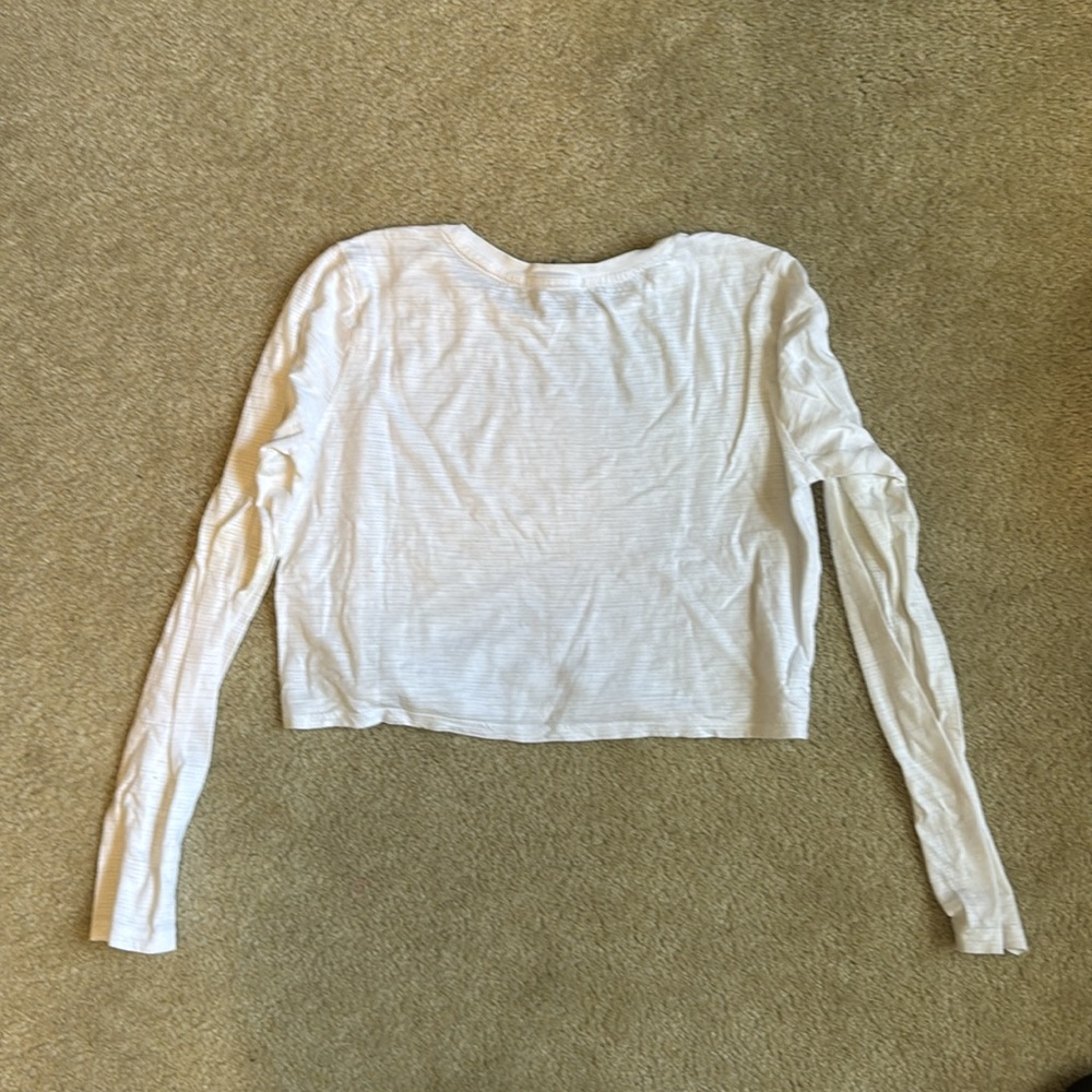 Forever 21 Long Sleeve Crop Top - Picture 5 of 5